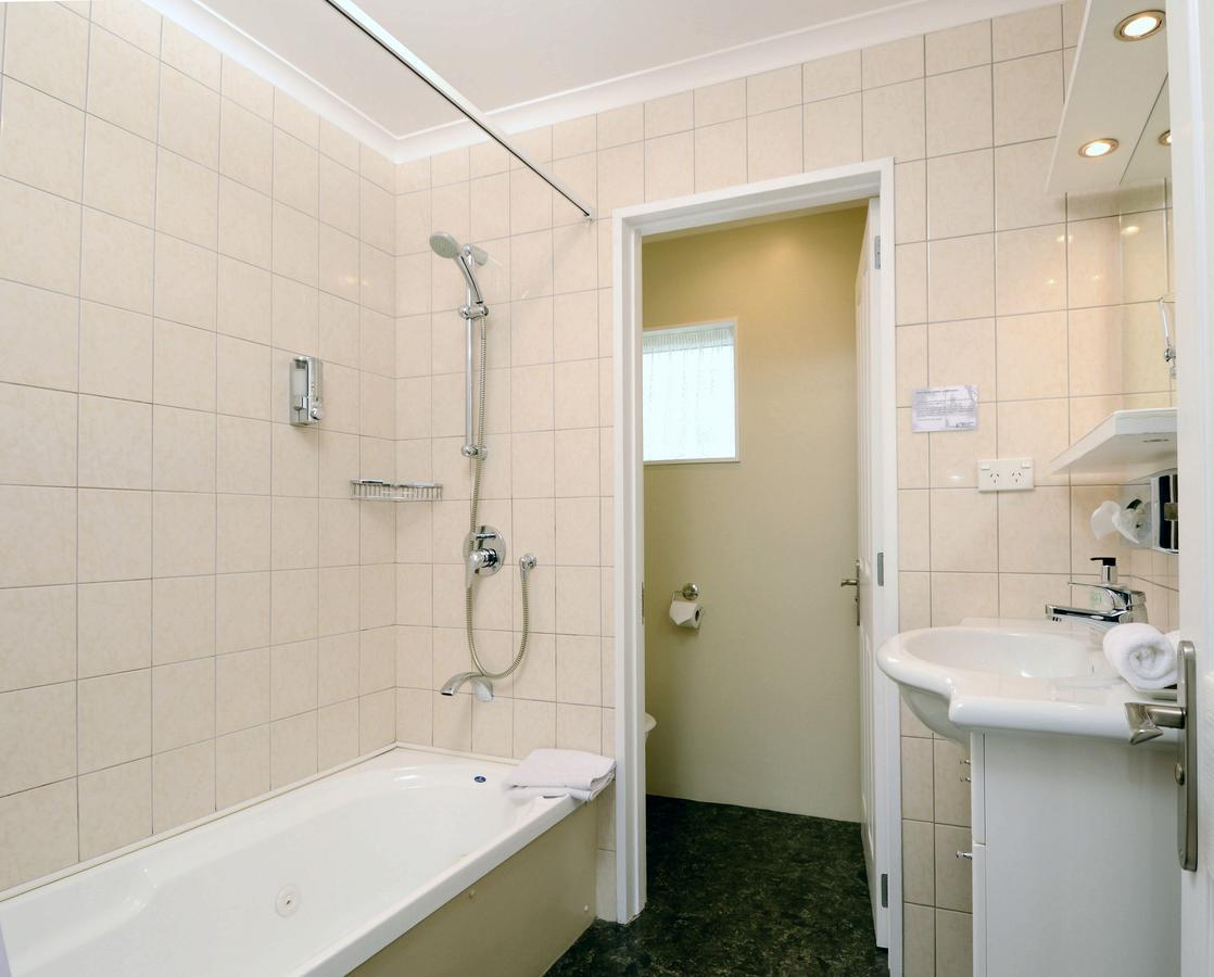 Tower Lodge Motel 인버카길 외부 사진