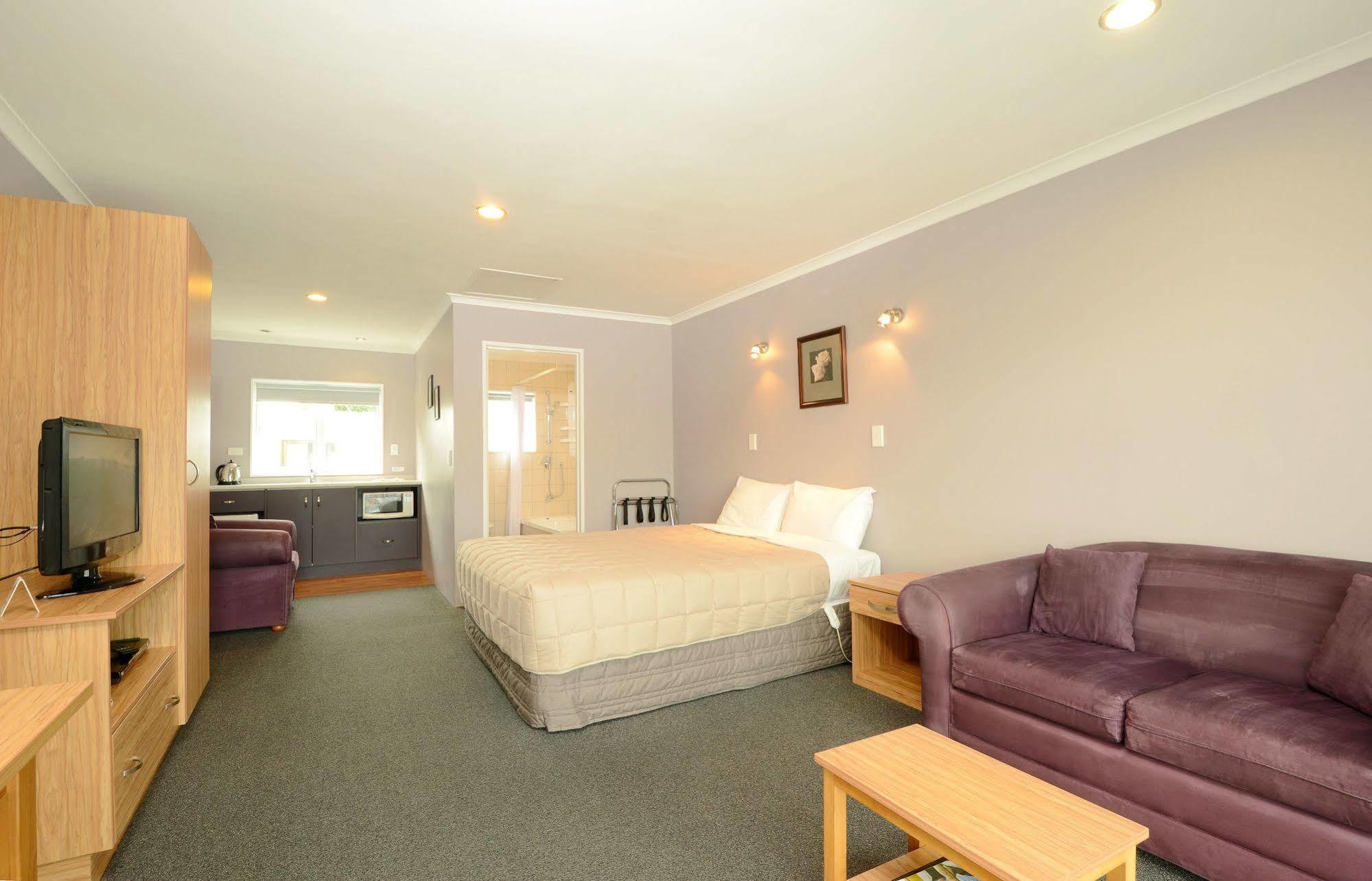 Tower Lodge Motel 인버카길 외부 사진