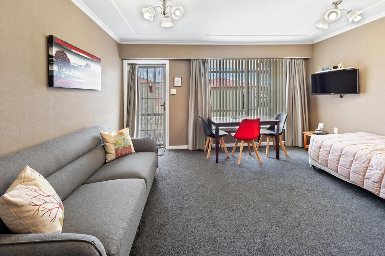 Tower Lodge Motel 인버카길 외부 사진