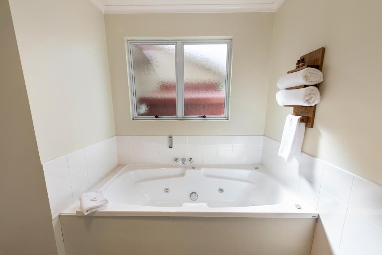 Tower Lodge Motel 인버카길 외부 사진